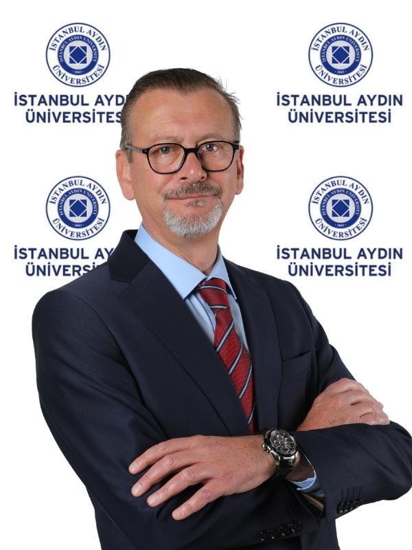 Prof. Dr. Metin Kaplan.jpg